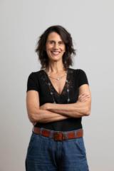 Mercedes Tavares