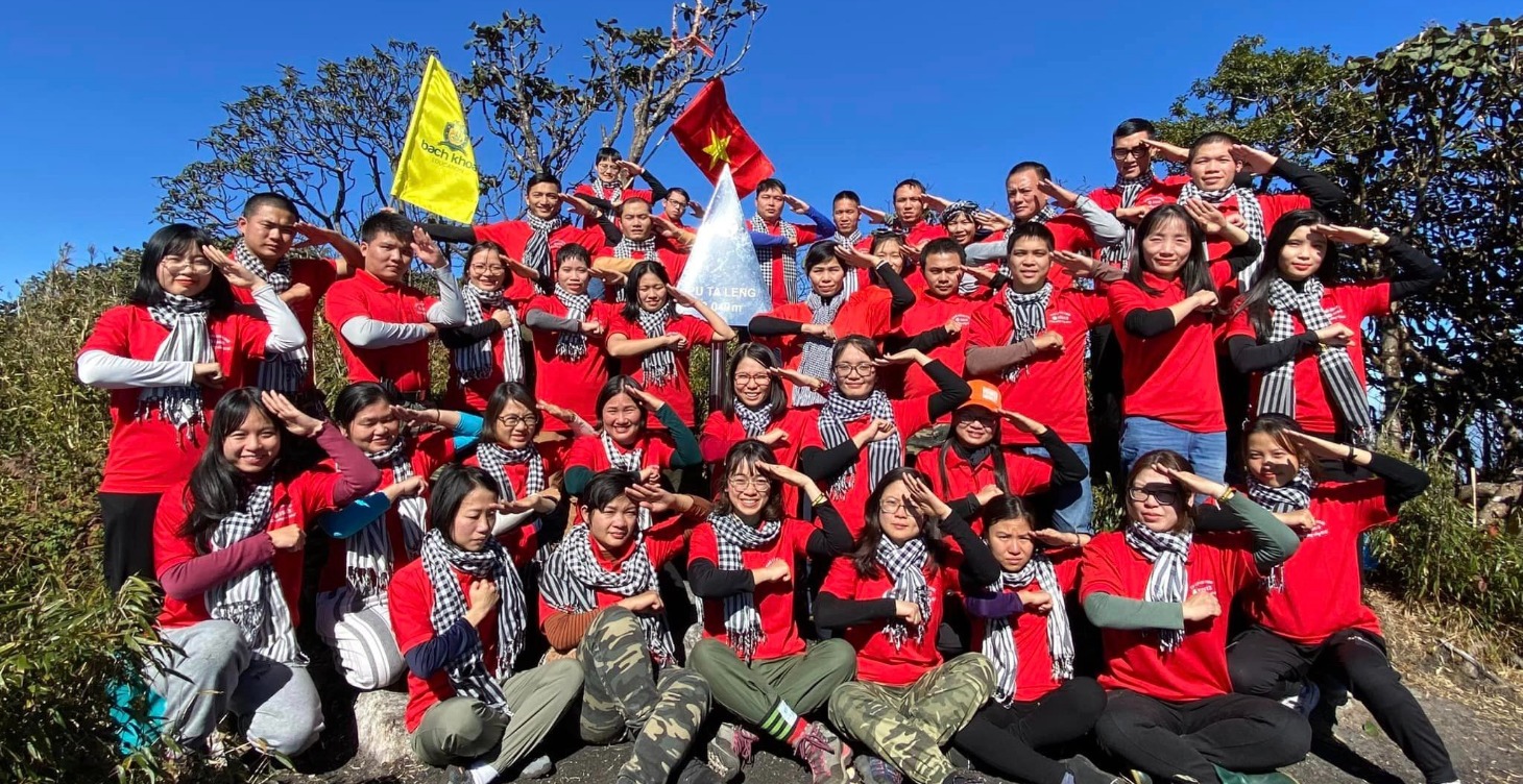 Thủ Lĩnh Đội Ngũ Đoàn Kết - Lục Hòa