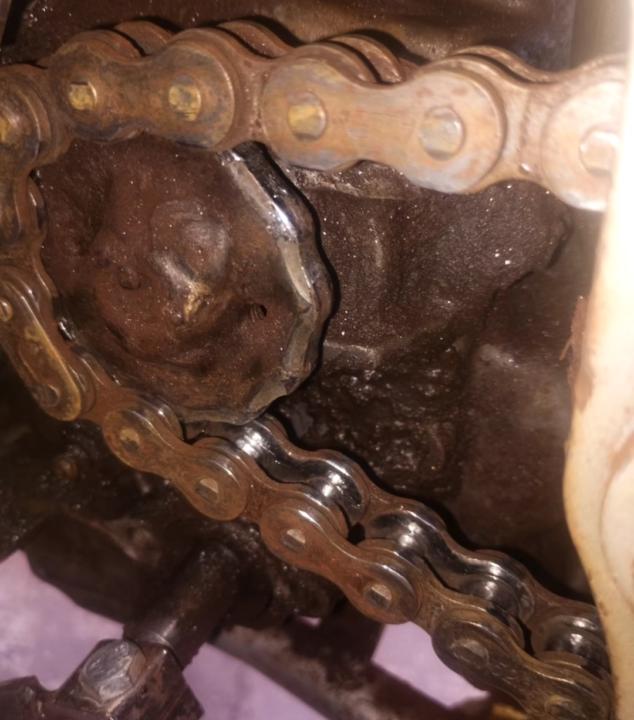 Missä tapauksessa eturattaan vaihto mopossa on tarpeellista???