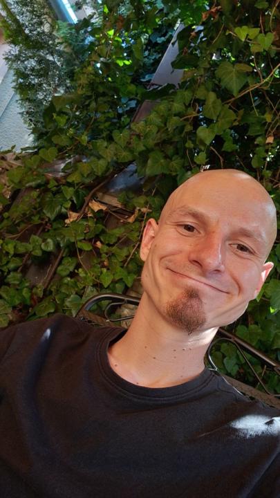 Denis Harušťák
