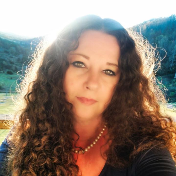 Christina Snell
