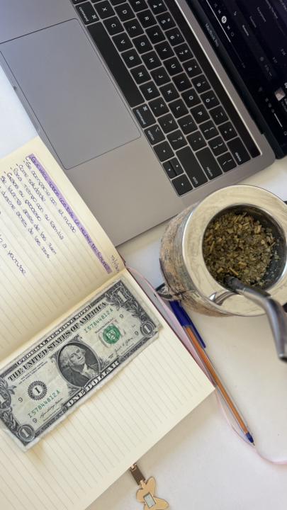 ¿QUE HACE TODOS LOS DÍAS TU YO DEL FUTURO?