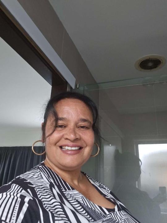 Cynthia Esof