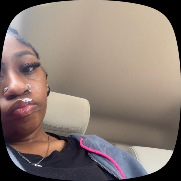 Shenell B