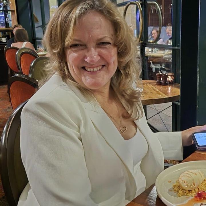 Simone Gravett