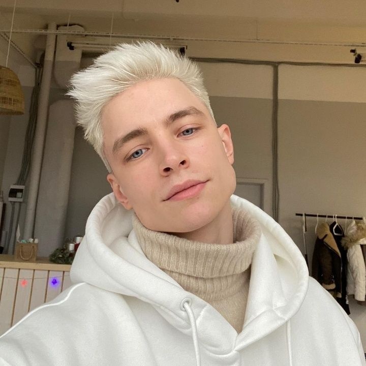 Emmanuel Cole