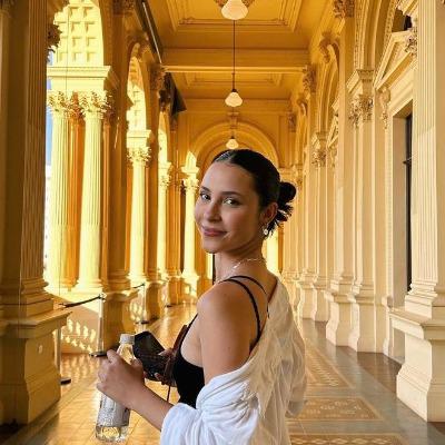 Elodie G