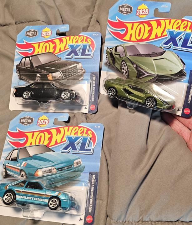 Hot Wheels XL
