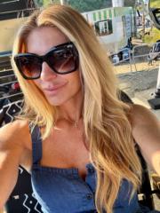 SaraJocelyn B