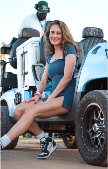 Ashley Manoff