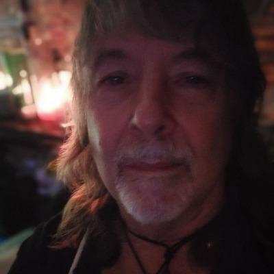 Michael Arnett