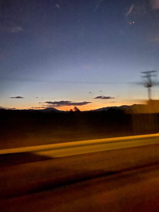 唯碩 李