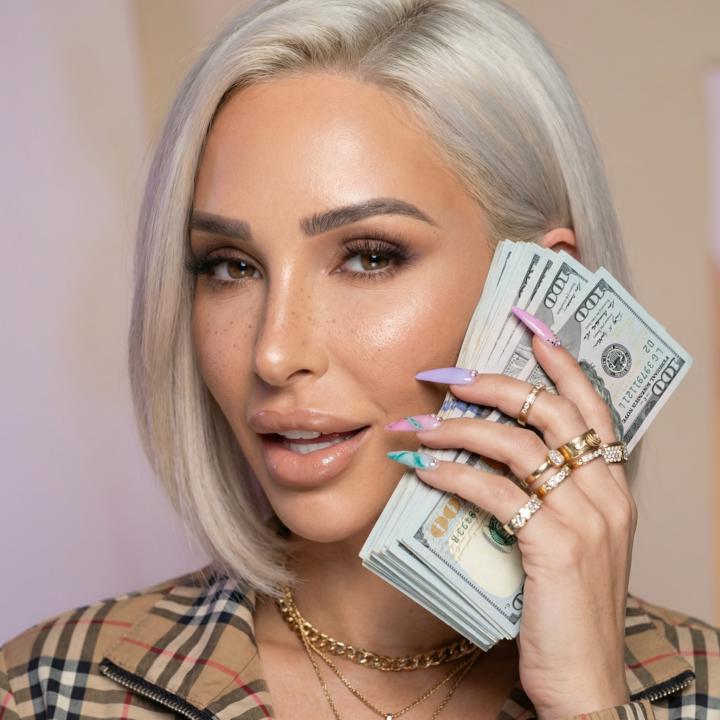 Good Morning Loves, Happy $2 Tuesday 