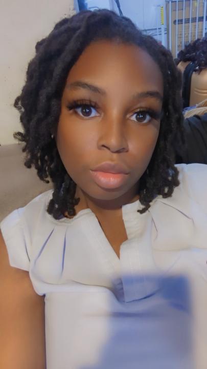 Charlisa White