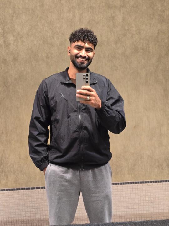 Ravinder Ravinder