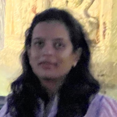 Nalini R