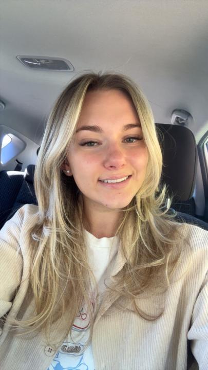 Izzy McEwen