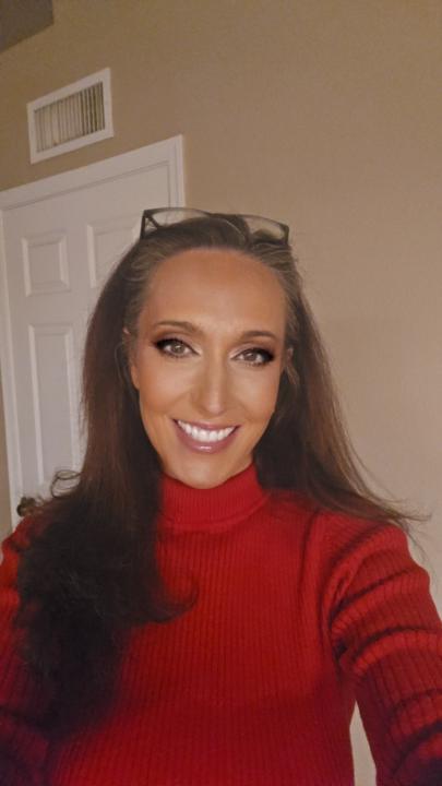 Myra Hoelzle