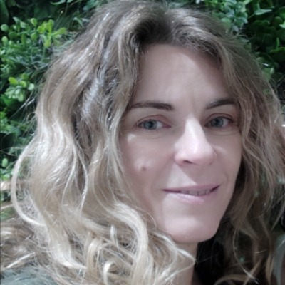 Iraida López