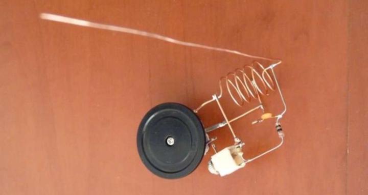 CRYSTAL RADIO RF TO DC HARVEST