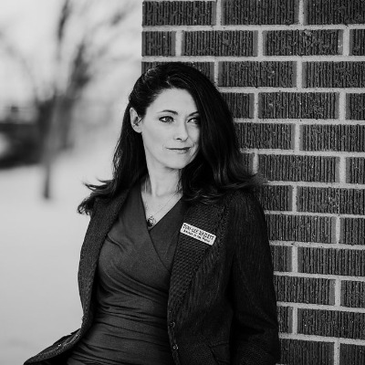 Toni-Lee Hazlett