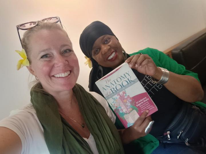 Building Relationships (what this is all about)🇨🇴☕📚