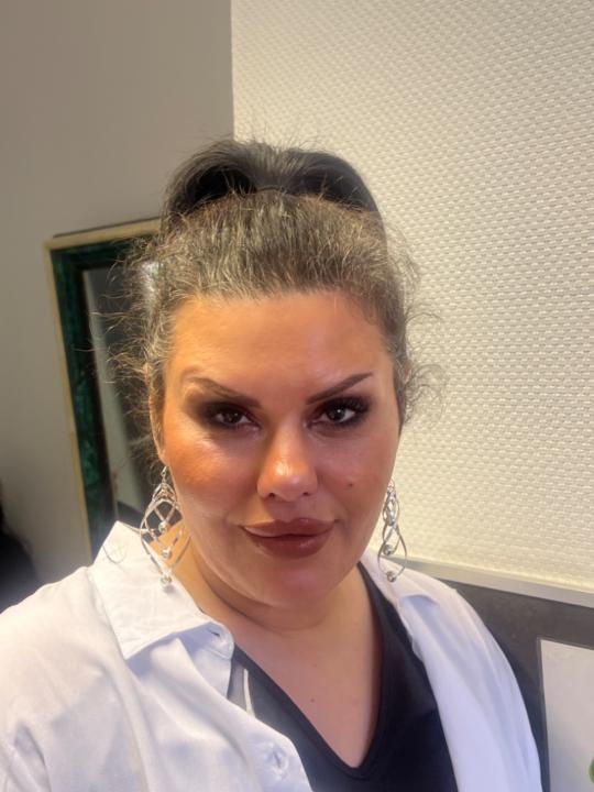Neda Esbati