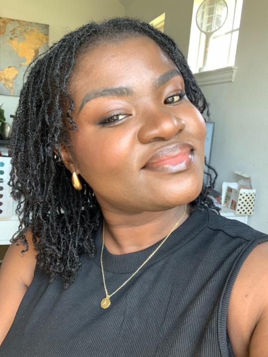 Afia Adom