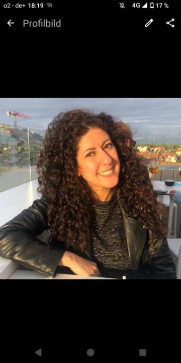 Mina Naderi