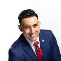 Luis Angel De La Garza