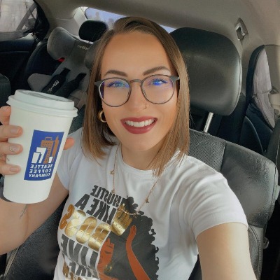Danita De Bruin