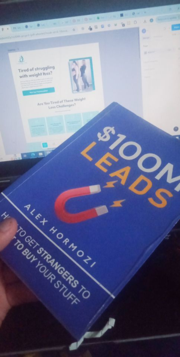 Want to know the secret behind my high-converting funnels? 📚