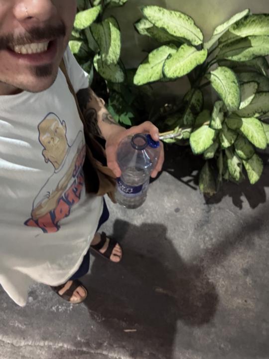 Recién aterrizado y directo a tomar electrolitos 💪🏻