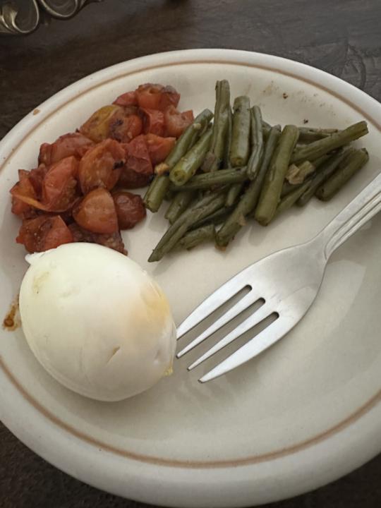 12/5 desayuno y almuerzo 