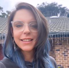 Kelli Lee