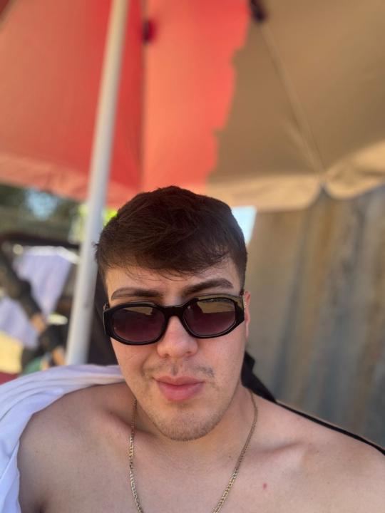 Aron Zuñega