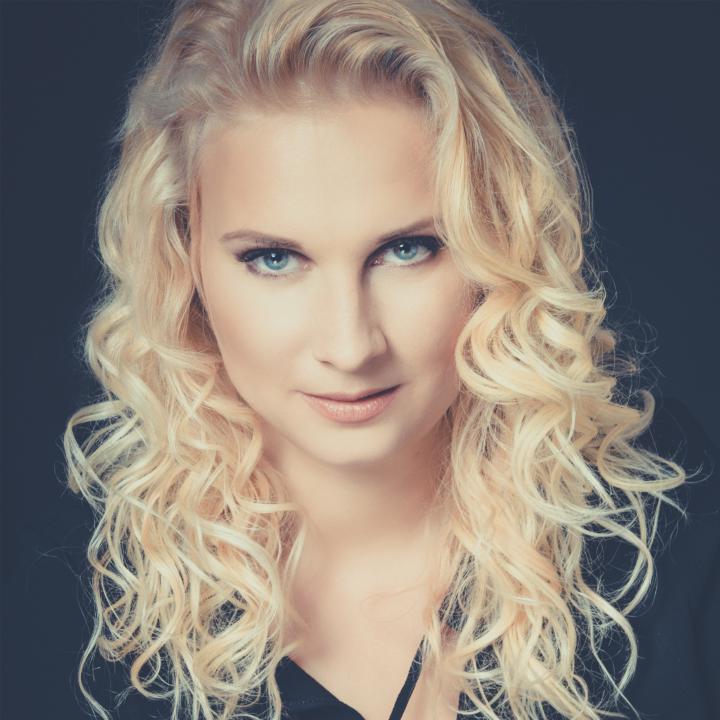 Jennifer Sr