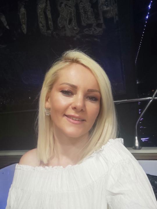 Esra Kutlu