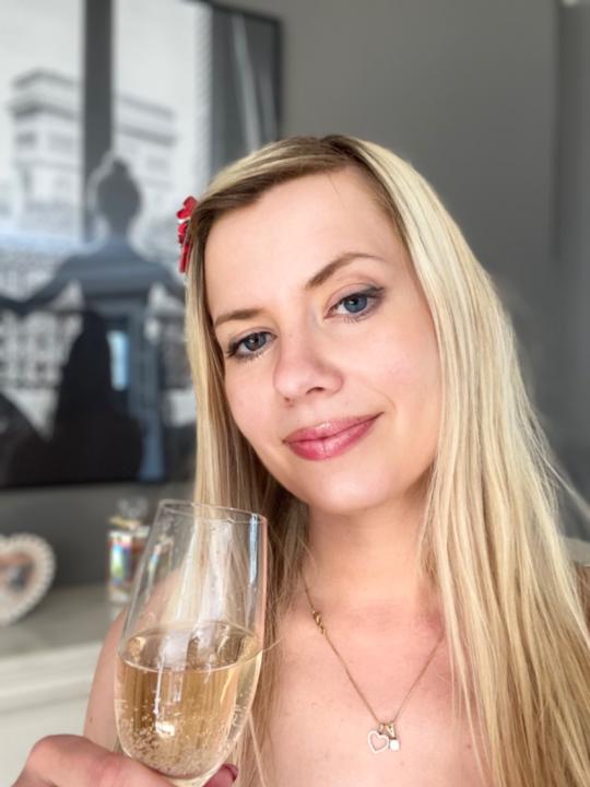 Anna Aanstad