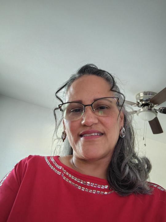 Gloria Enid Cruz