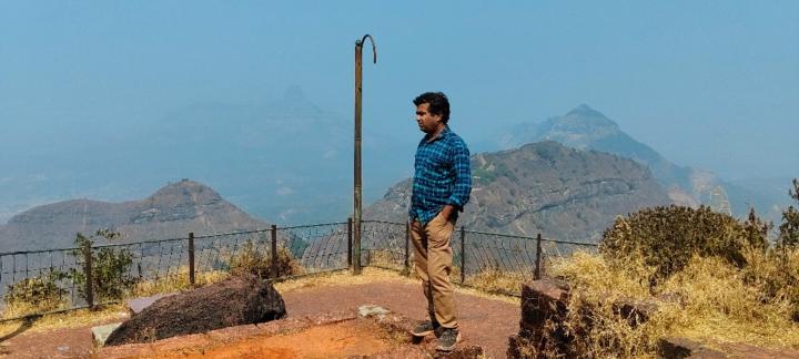 Neelesh Deochake