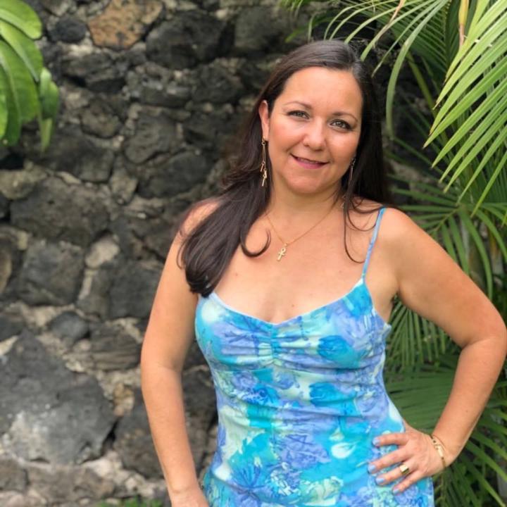 Nélida Enríquez Flores
