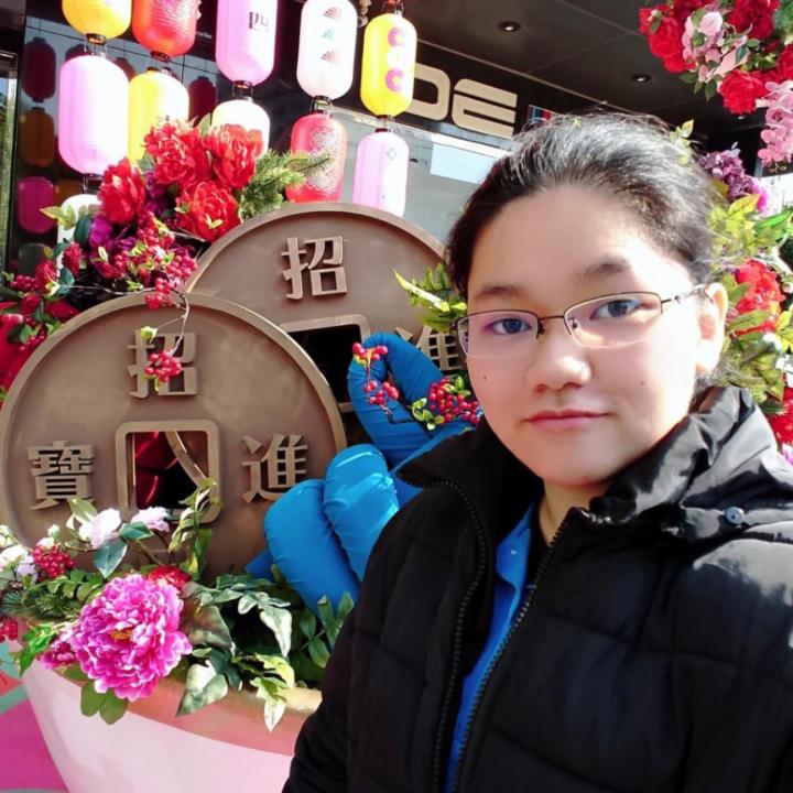 惠均 曾