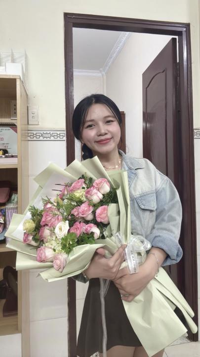Hôm nay ngày 8 tháng 12 sinh nhật em
