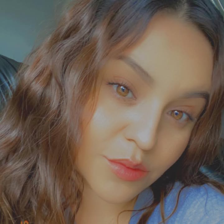 Leslie Leon