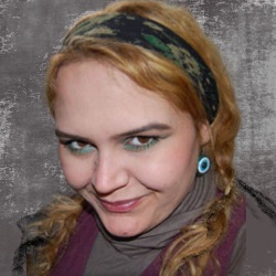 Emine Ahısha
