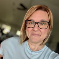 Ellen Nicol