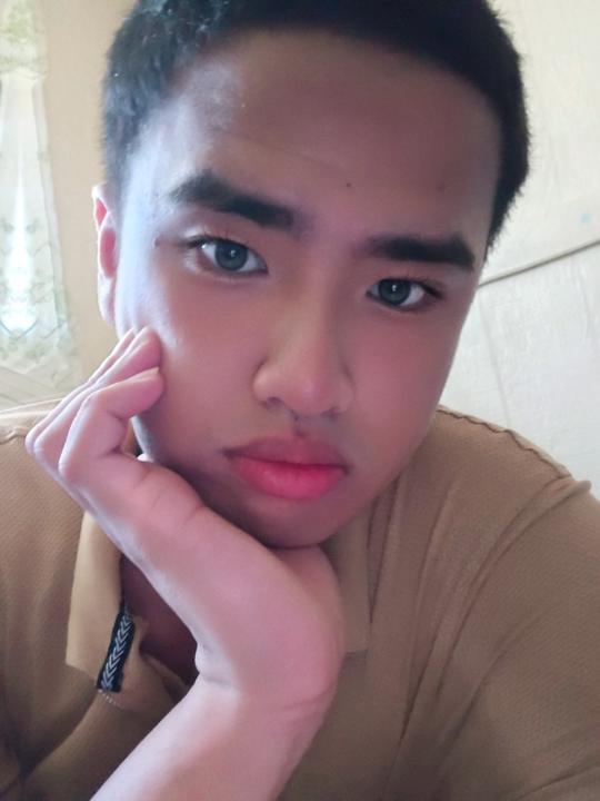 Angelo Flores