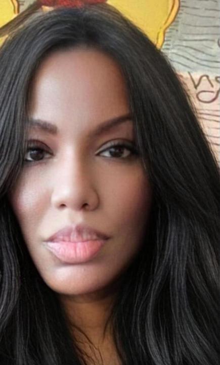 LaToya Hollis