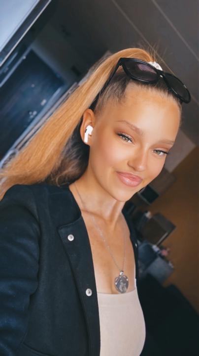 Nela Nezbedova